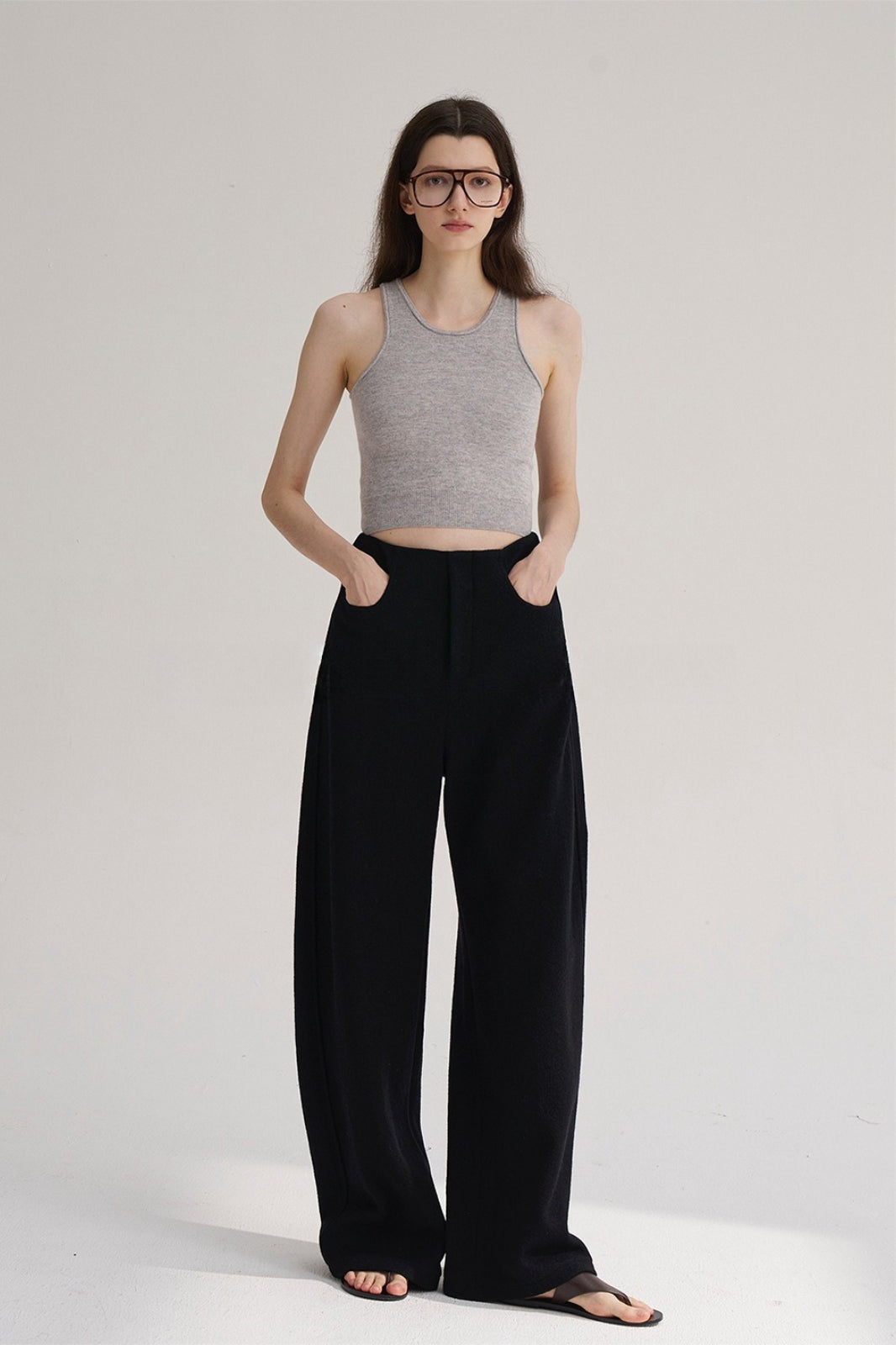 Slimming Narrow Curved Knit Pants
