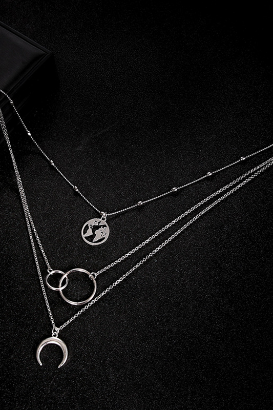 Collares de retazos con cuello dividido estilo callejero