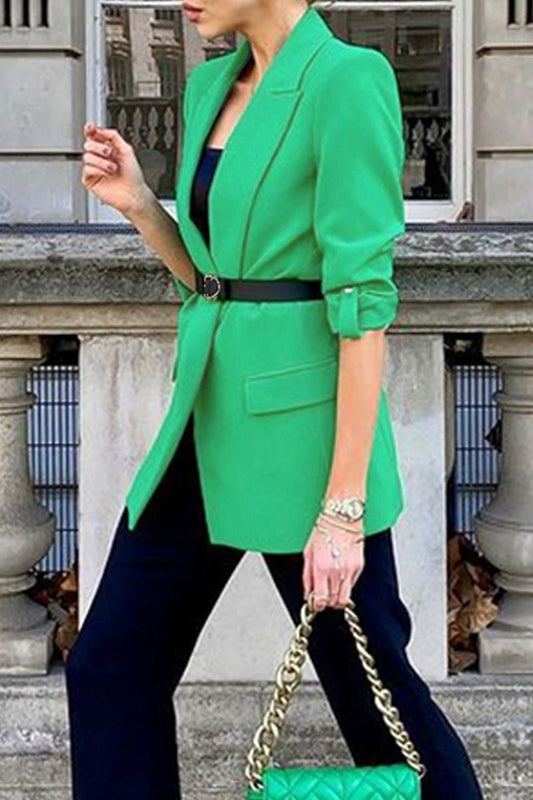 Gabardina británica elegante de color liso con cinturón y cuello vuelto