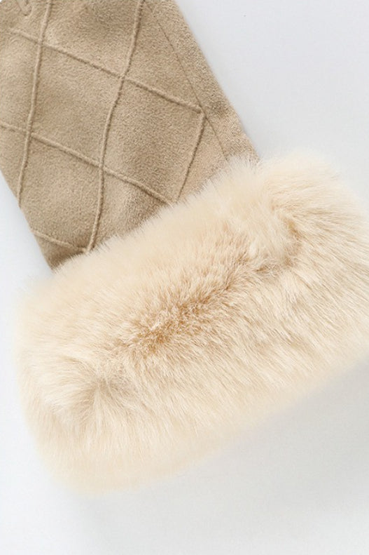 Fleece Lined Checkered Touchscreen Gloves