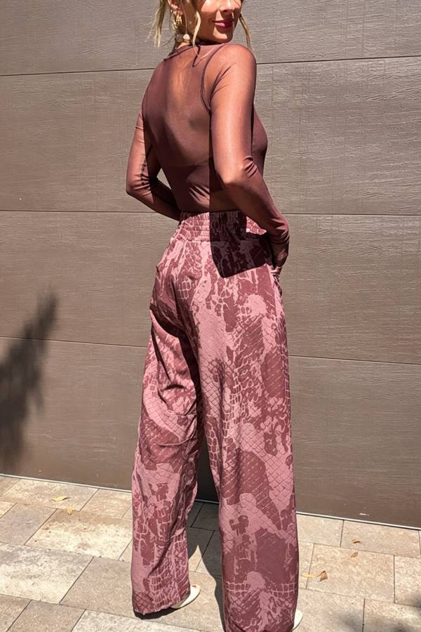 Free Moment Animal Print Metal Ring Design Pocket Wide Leg Pants