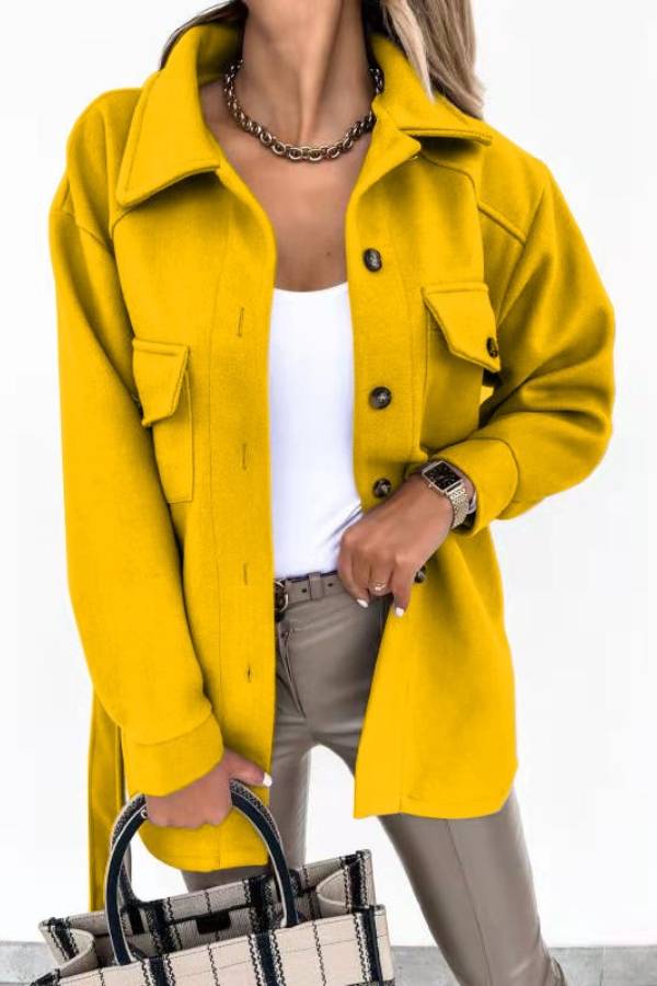 Solid color shirt and loose woolen coat