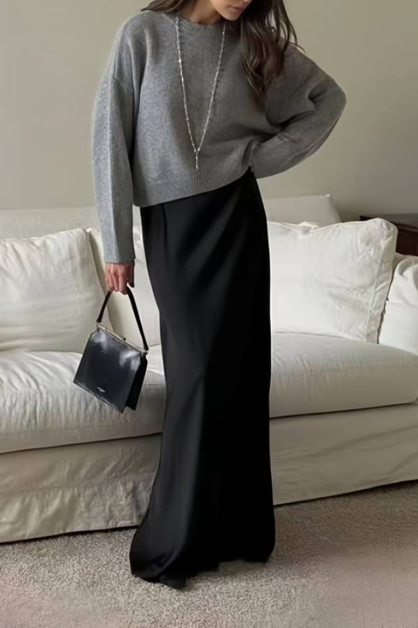 Loose-fitting casual long-sleeved top