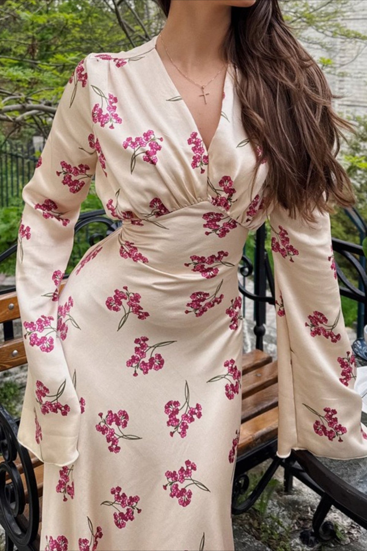 Elegant V Neck Flare Sleeve Maxi Floral Dress