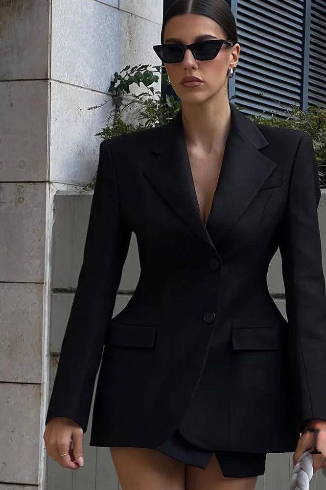 Elegant Fitted Single-Button Blazer