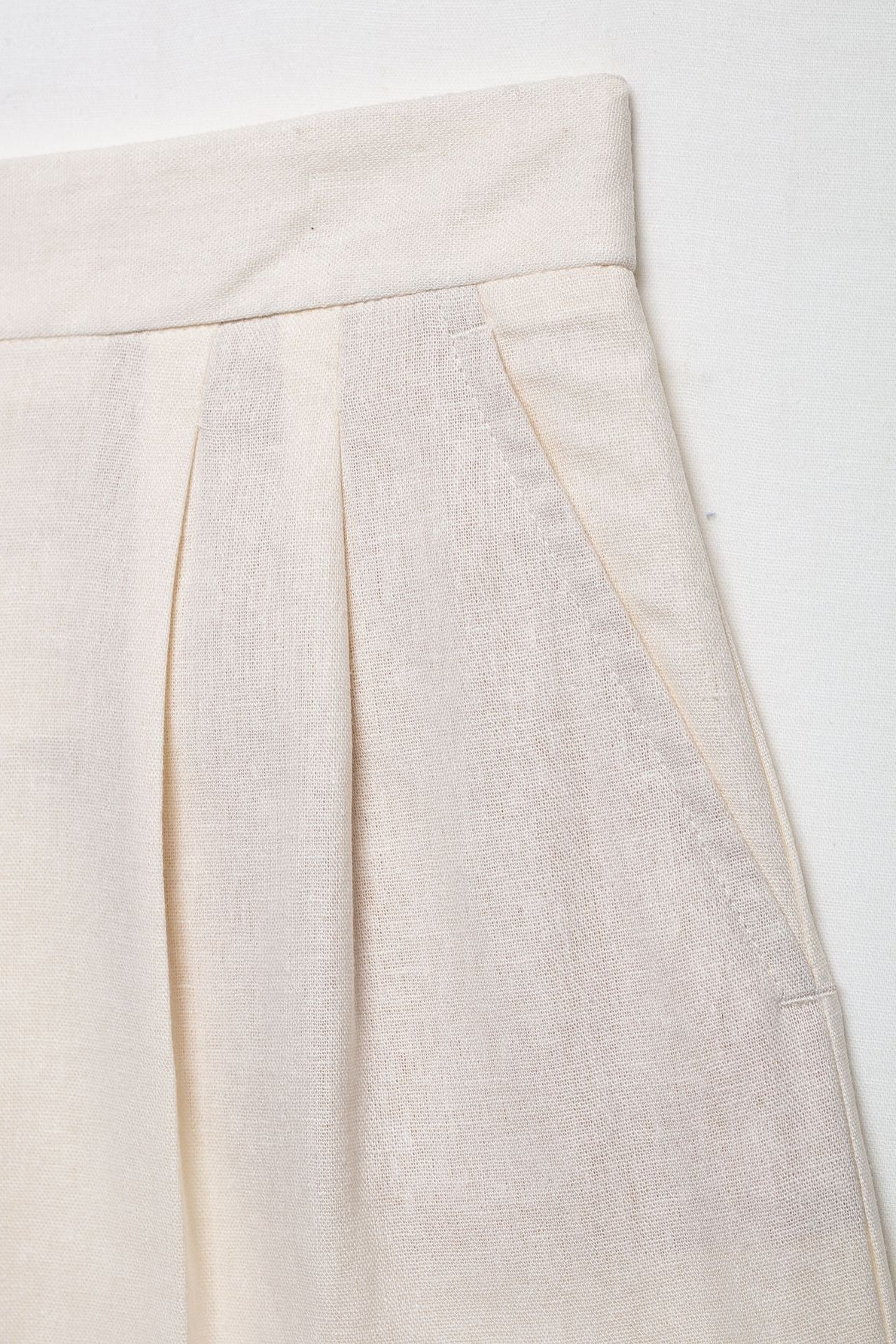 Linen Blend Pleated Casual Shorts