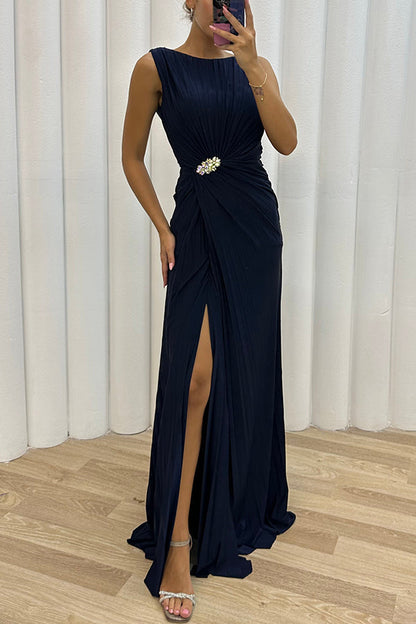 Sleeveless Boat Neck Pleated Crystal Brooch Waist High Slit Maxi Gown