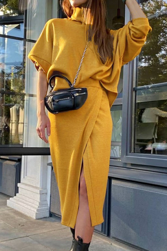 Conjunto de dos piezas de cuello alto de manga larga con aberturas estilo urbano