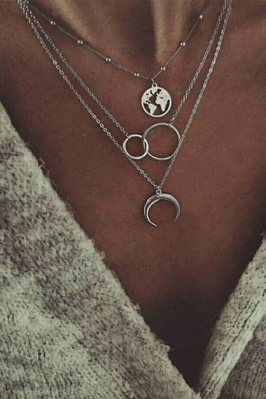 Collares de retazos con cuello dividido estilo callejero