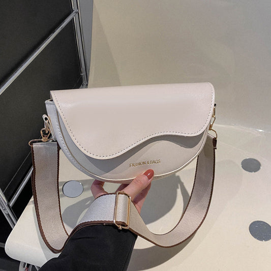 Bolsos Asimétricos con Decoración de Accesorios Metálicos y Estampado de Letras Sencillo (4 Colores)