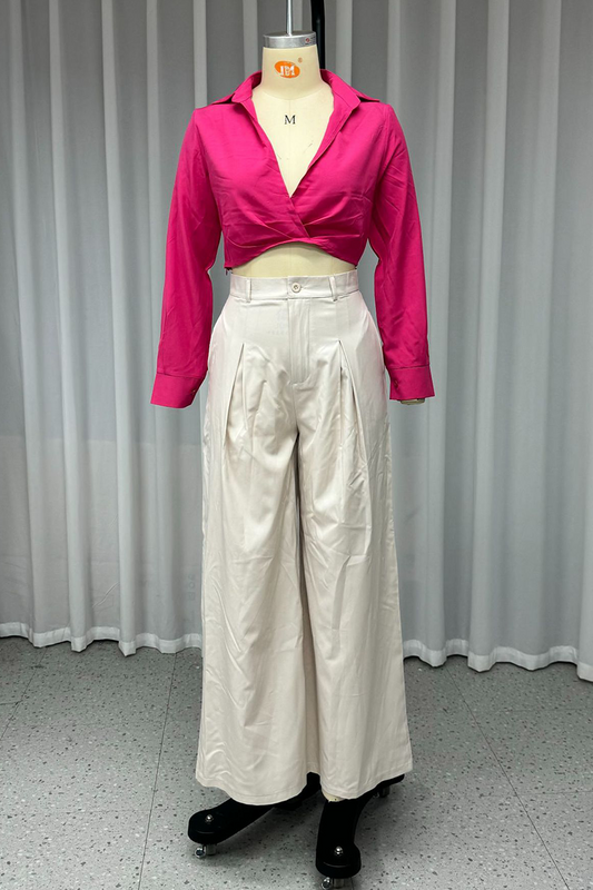Conjunto de dos piezas sexy con cuello vuelto, manga larga, retazos y bolsillos, sin cinturón.