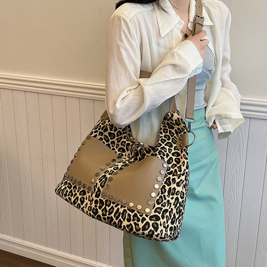 Bolsos con cremallera de patchwork con estampado de leopardo Daily