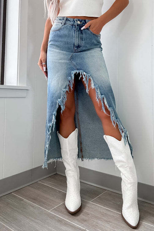 Pantalones de retazos irregulares con borlas, tiro alto y estilo urbano desgastado