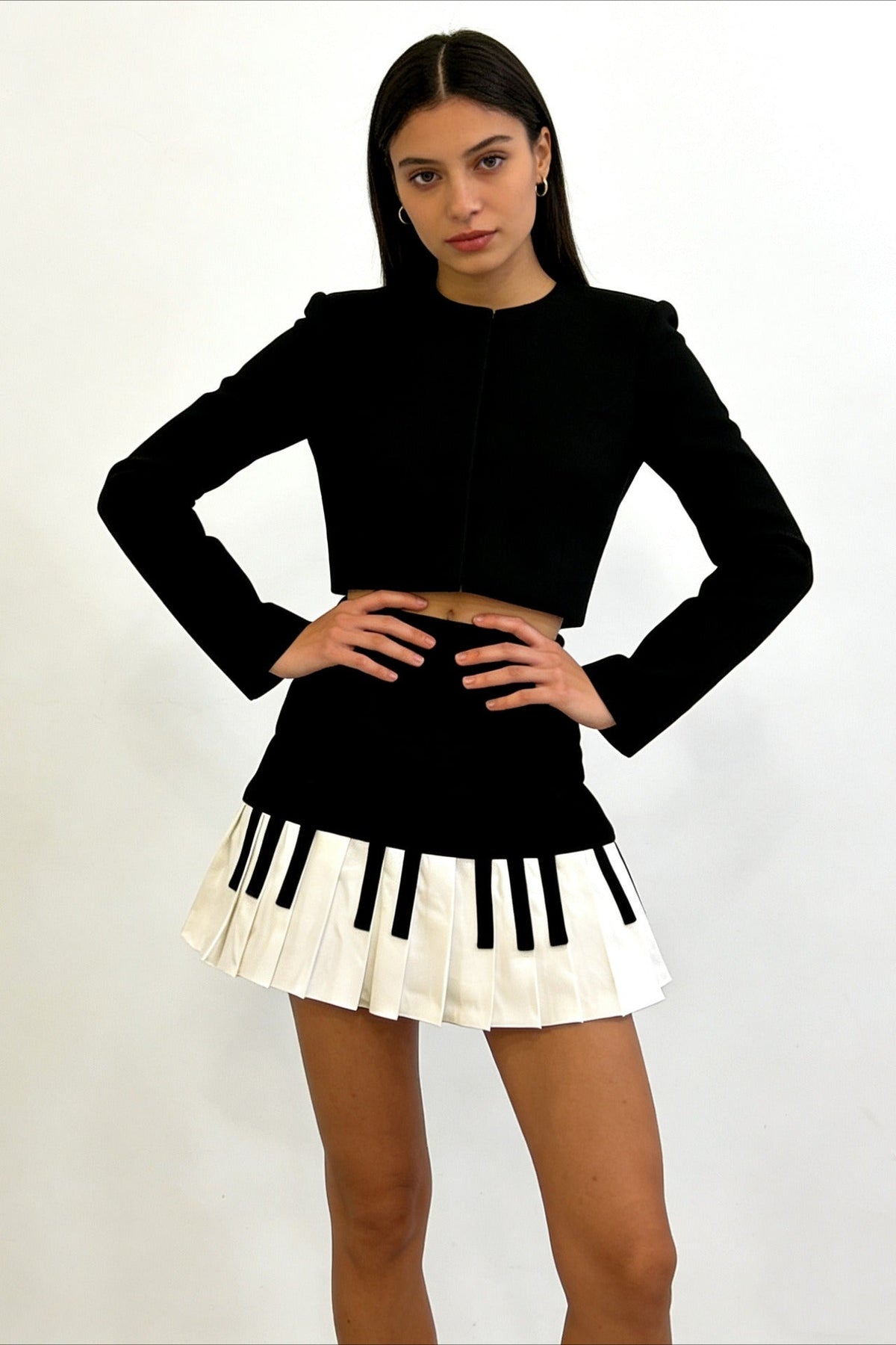 Retro Black White Piano Pleated High Waist Slim Skirt