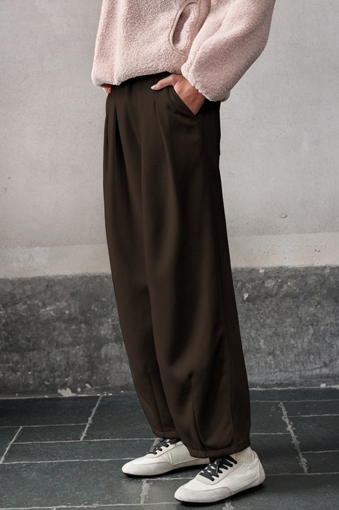 Relaxed Fit Wide Leg Knit Pants