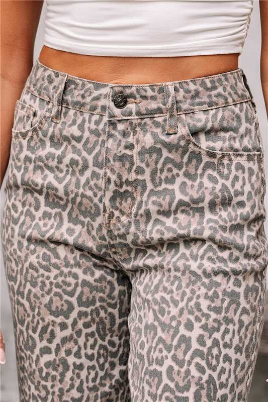 High-Waisted Light Grey Leopard Print Wide-Leg Cropped Jeans