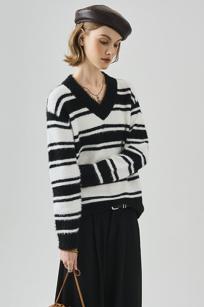 Loose Fit V Neck Knit Sweater
