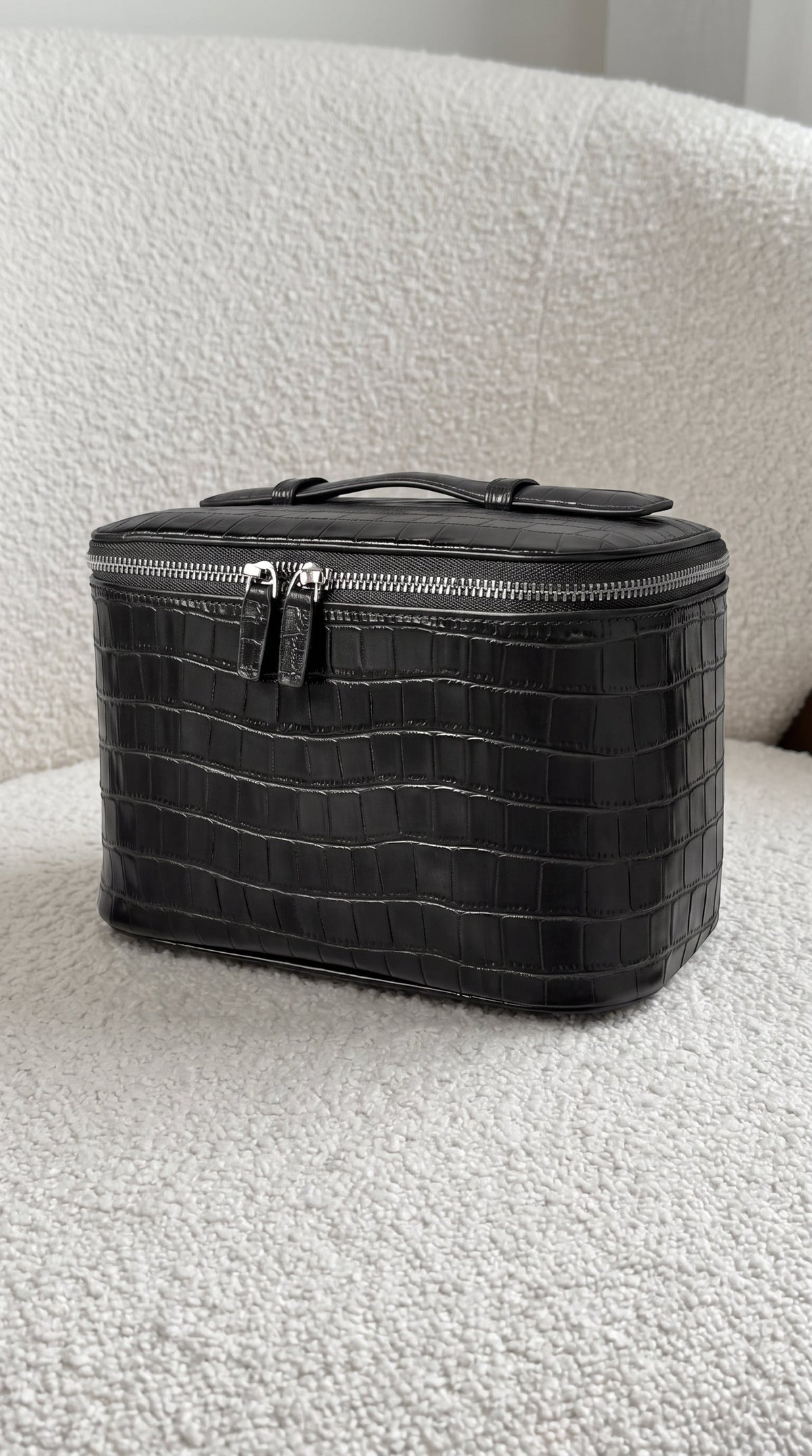 Black Noble Vanity Case