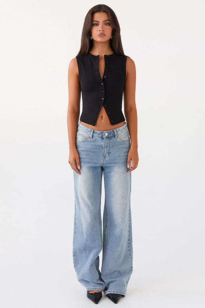 Sleeveless Slim Fit Knit Top