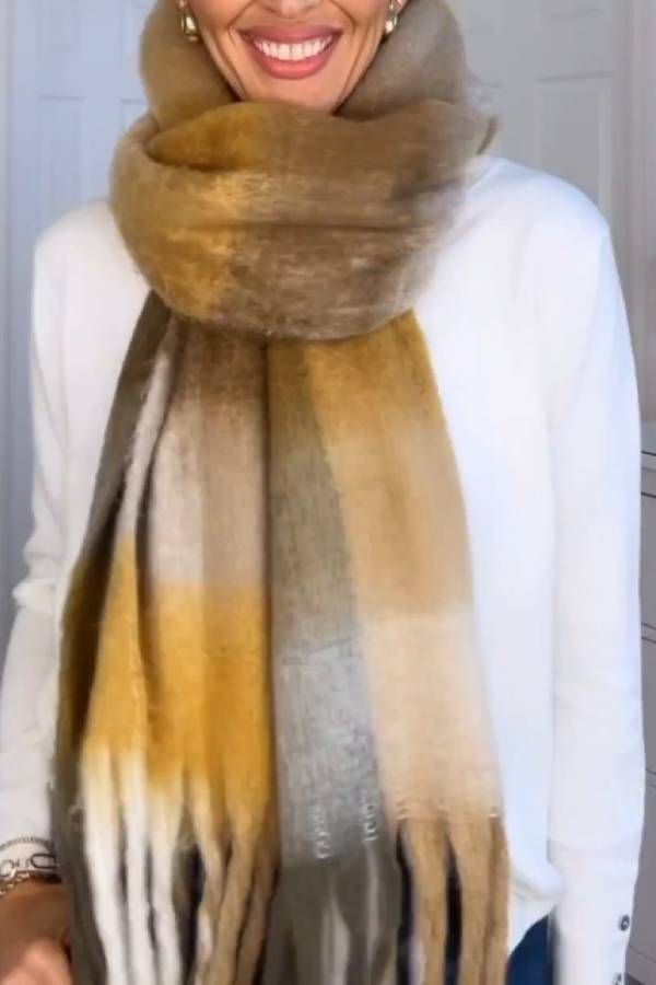 Color-blocked Plaid Tassel Scarf