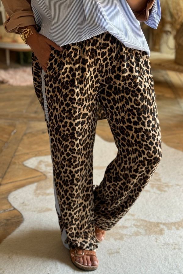 Solid Color Hollow Lace Lapel Short-sleeved Top and Elastic Waist Loose Pocket Pants Set