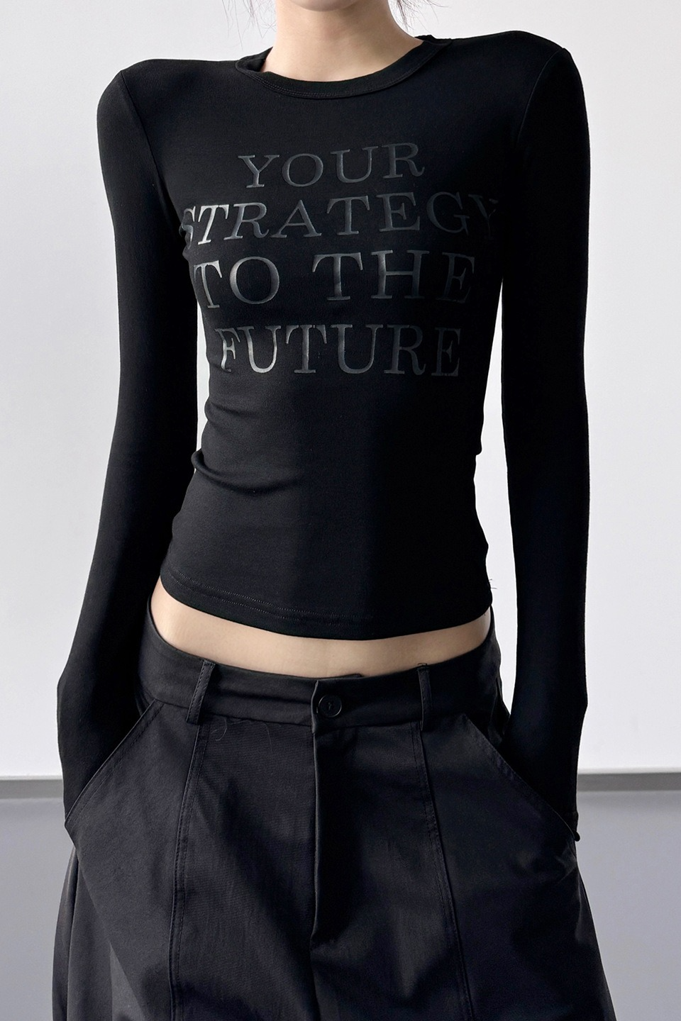 Letter Print Slim Short Long Sleeve Crop Top