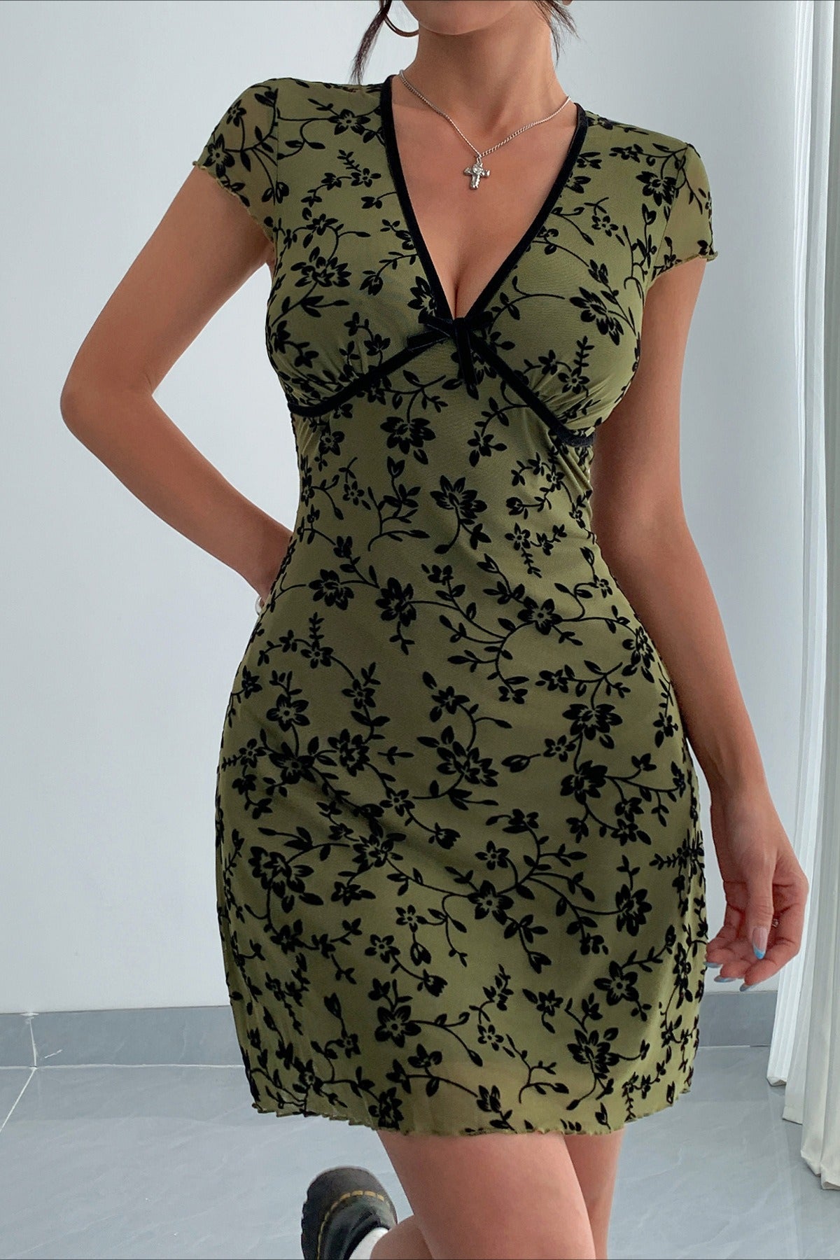 V Neck Embroidery Contrast Trim Floral Dress