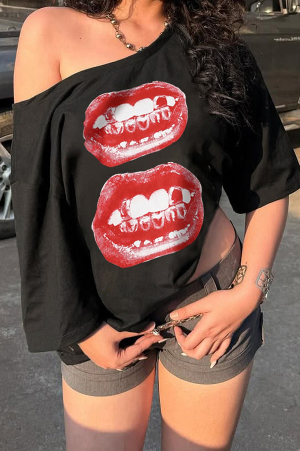 Double Lips Graphic Oversized T-Shirt
