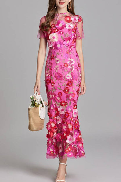 Tulle 3D Floral Embroidered Form-Fitting Midi Dress