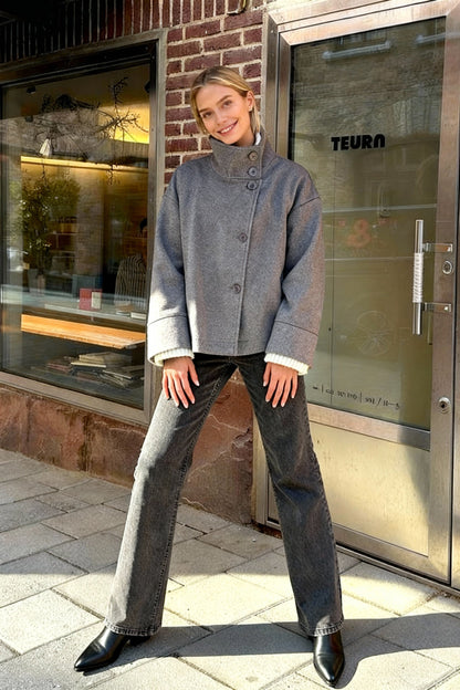 Short Woolen Casual Lapel Overcoat