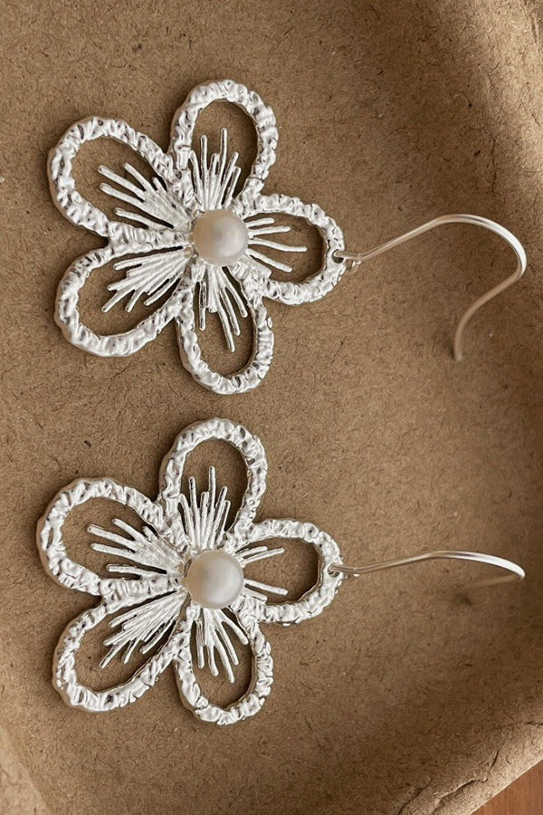 Pearl Openwork Flower Earrings
