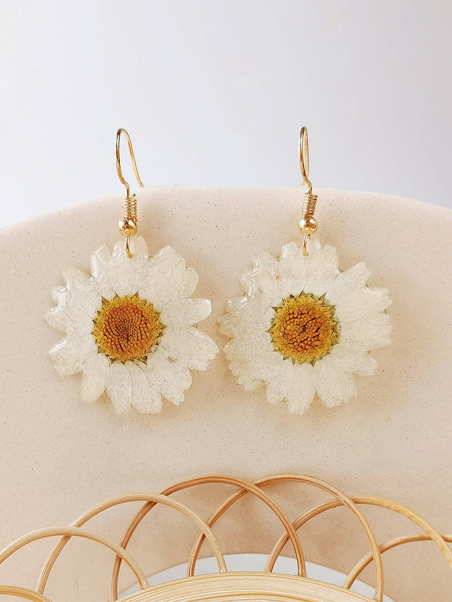 Pressed Flower Drop Earring - Resin Daisy