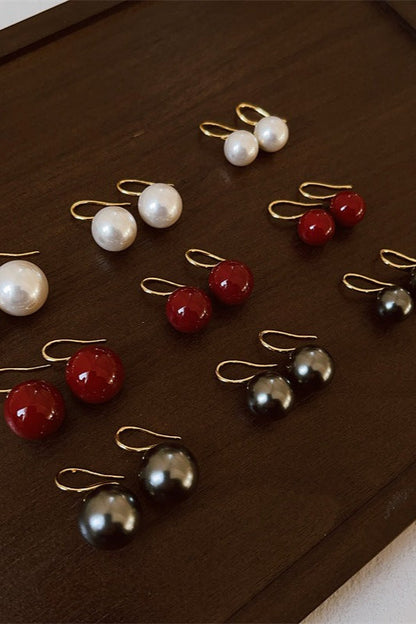Heel Shape Minimalist Pearl Earrings