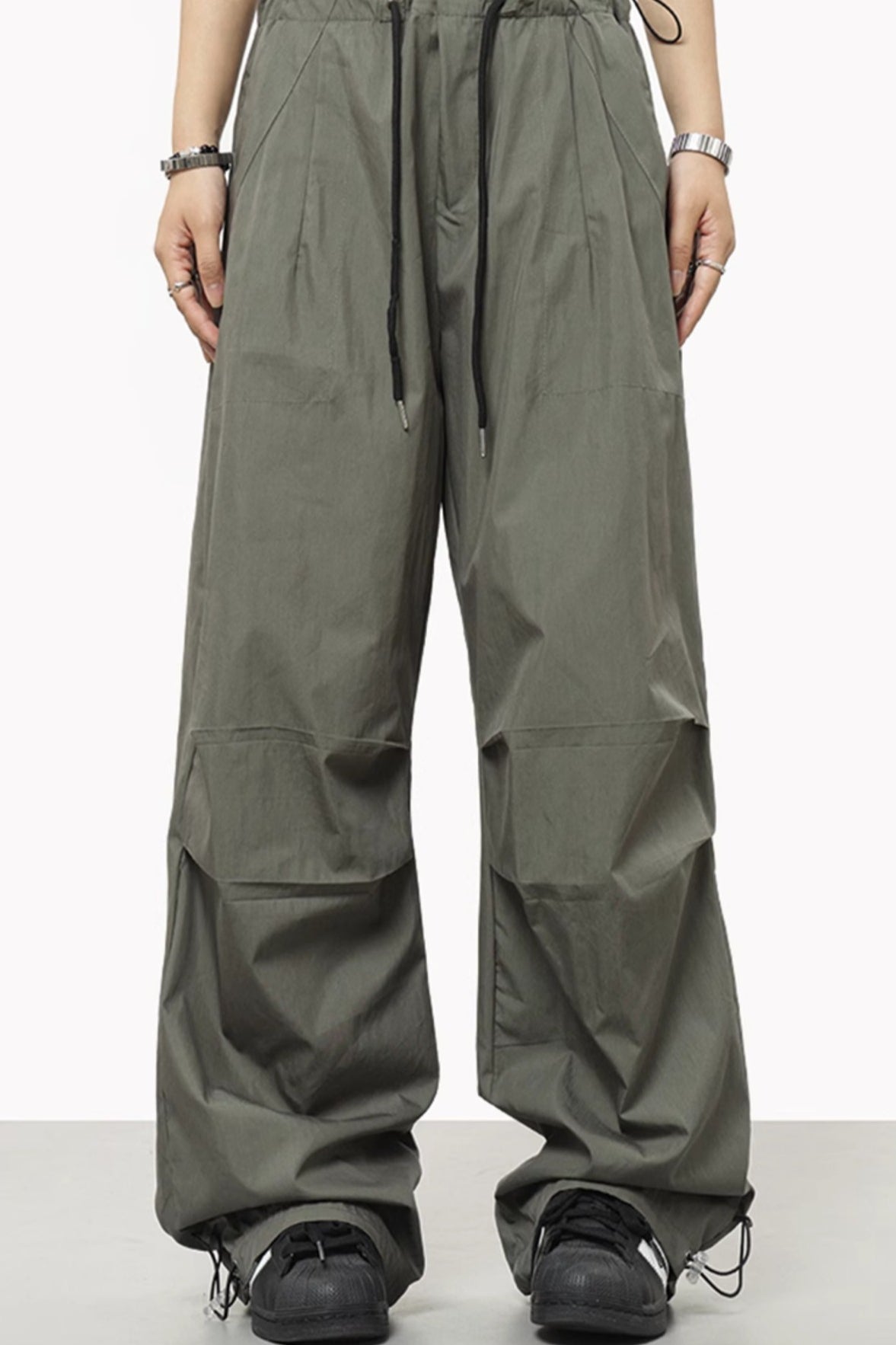 Relaxed Fit Drawstring Waist Cargo Pants