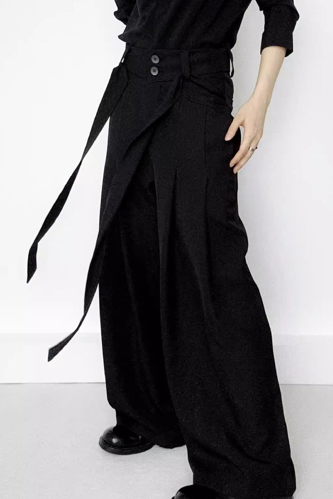 Ruched Ribbon Minimalist Chic Pants