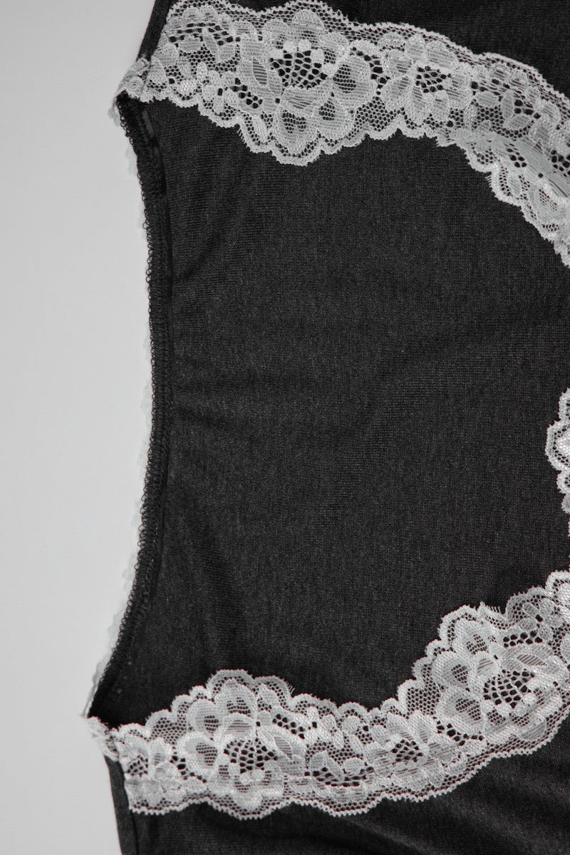 Solid U Neck Lace Trim Slim Fit Tee