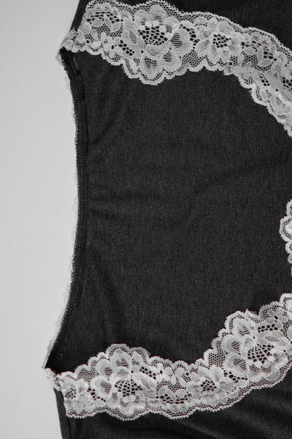 Solid U Neck Lace Trim Slim Fit Tee