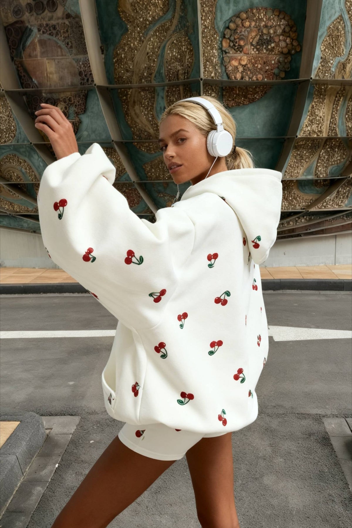 White Cherry Print Hooded Loose Pocket Zipper Hoody