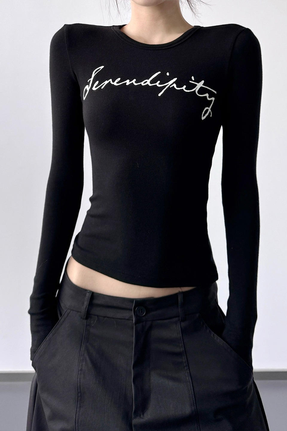 Letter Embroidered Slim Crop Crew Neck Long Sleeve Crop Top