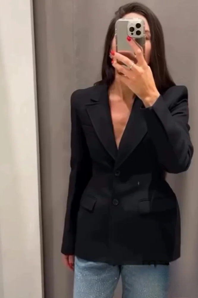 Elegant Fitted Single-Button Blazer