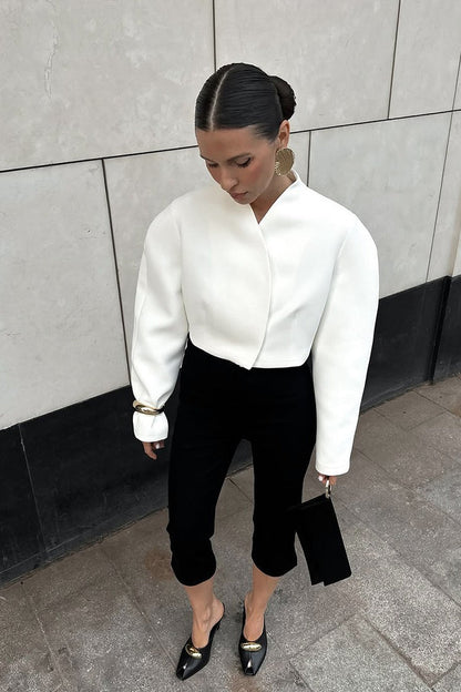 Chic White Boucle Cropped V Neck Coat