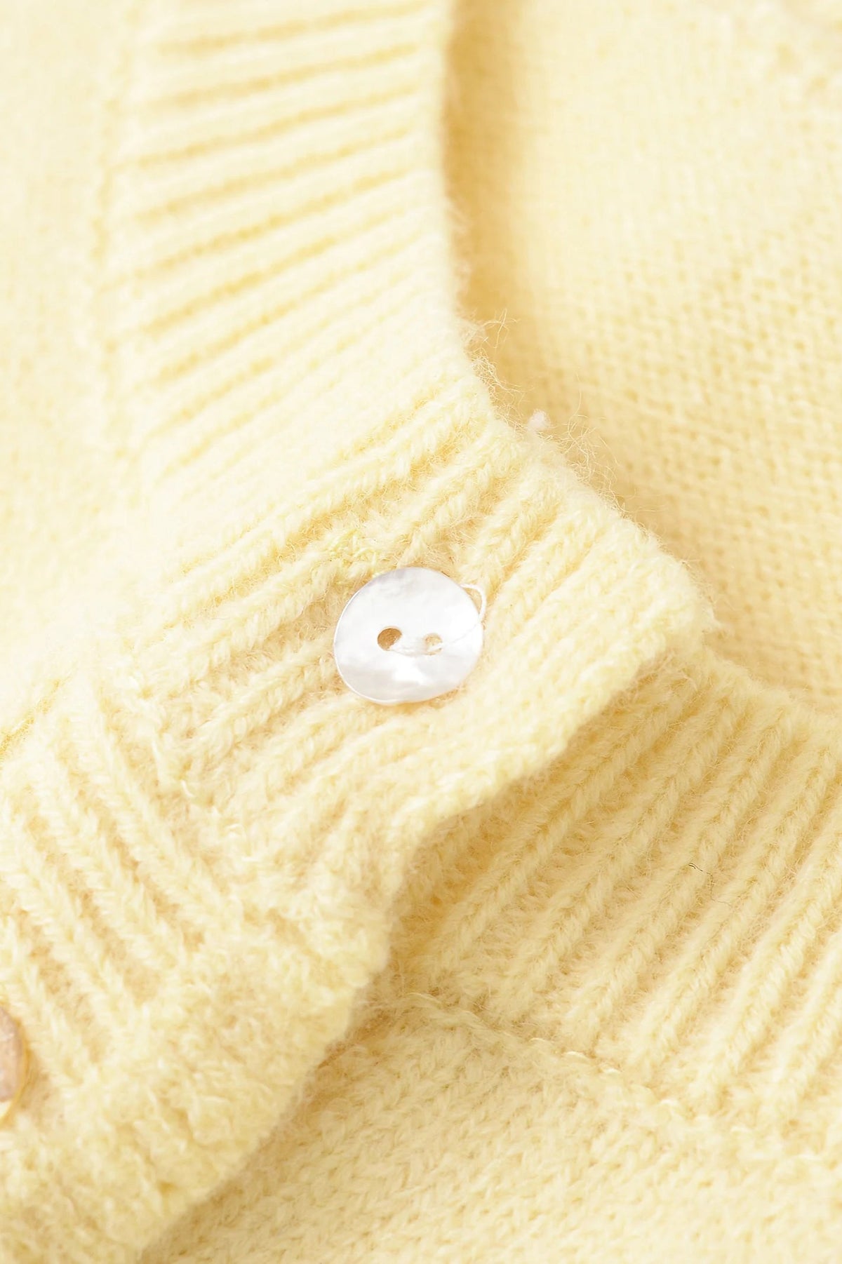 Single-Breasted Knit Cardigan