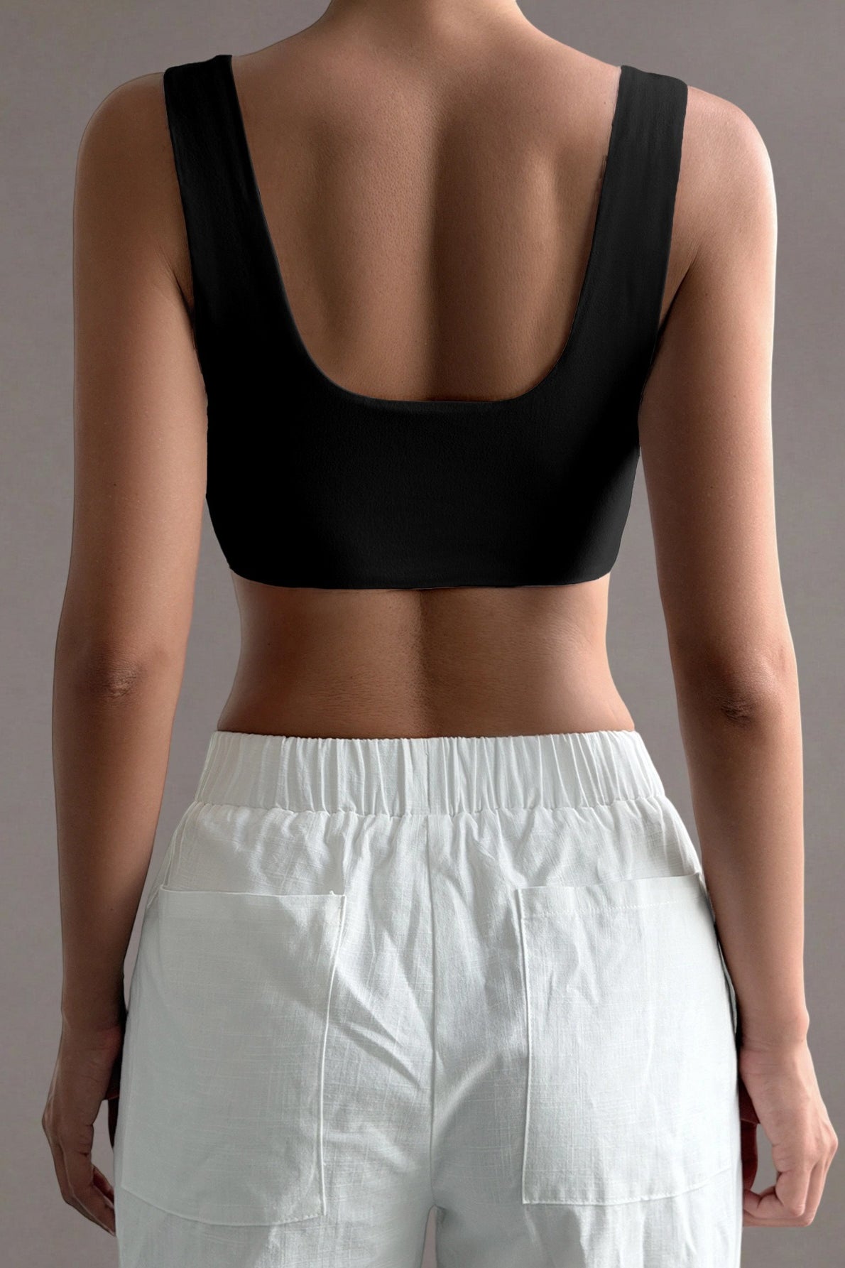 Minimalist Solid U‑Neck Spaghetti Strap Tank Top