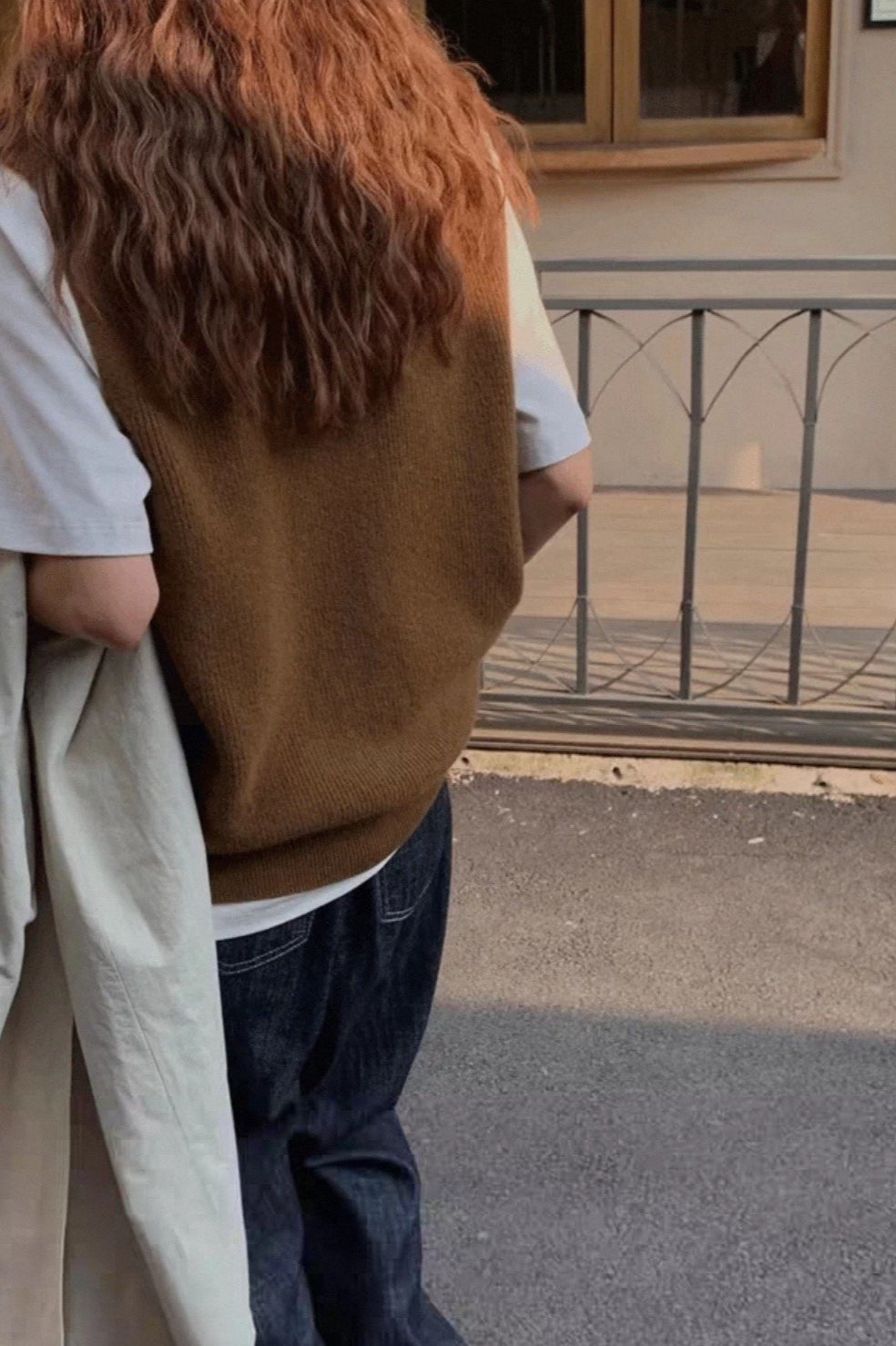 Fashionable Sleeveless Knit Sweater