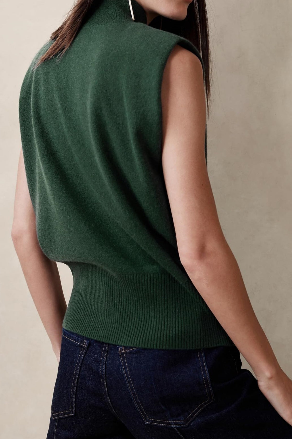 Solid Crew Neck Knit Top