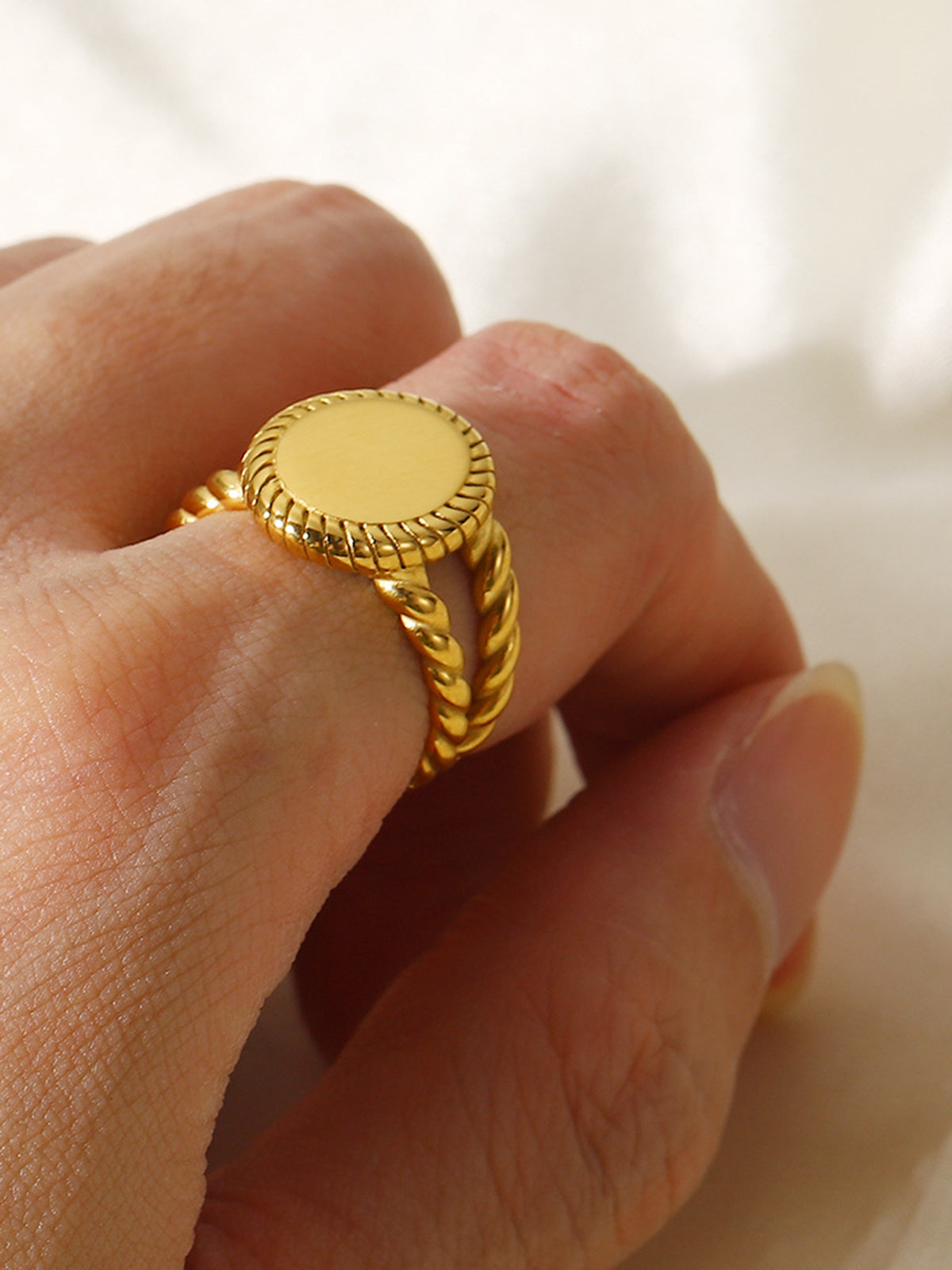 Scorpio Charming Ring