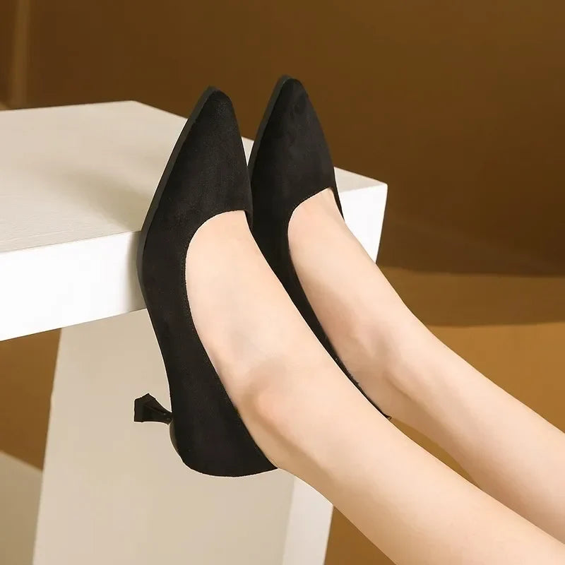 Black Highs Autumn Fashion Pointed Stiletto Commuting Ladies Low Heel Pumps