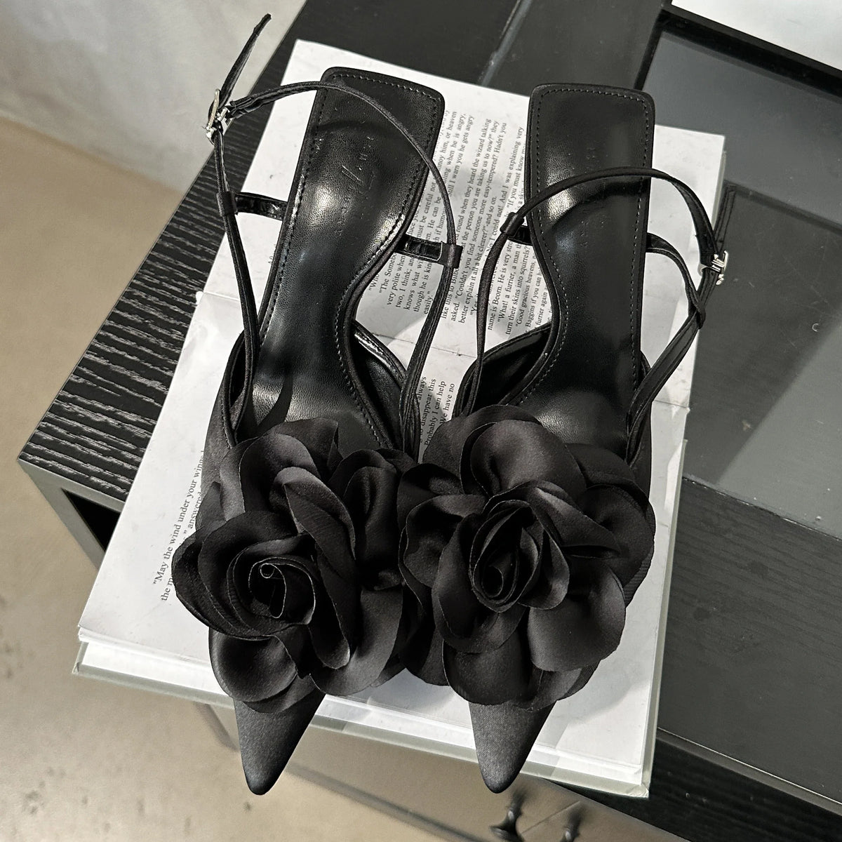 Fashion Buckle Strap Women Pointed Toe Thin Wedding Designer Dress Mule Ladies Shoes Low Heel Pumps
