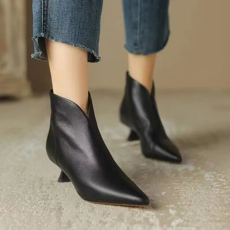 High Quality Commuting Office Pointed Toe Women's Ankle Boots Fashion Zipper Low Heel Pumps