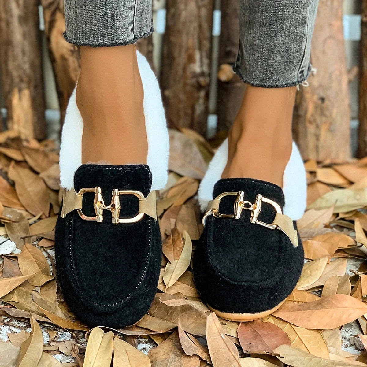 New Women Snow Flats Boots Winter Warm Plush Outdoor Boots Women Winter Casual Flats Shoes Women Fashion Flat Comfortable Sho